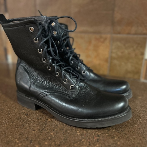 Frye Black Veronica Leather Combat Boots, Biker size 8.5 B - Picture 12 of 16